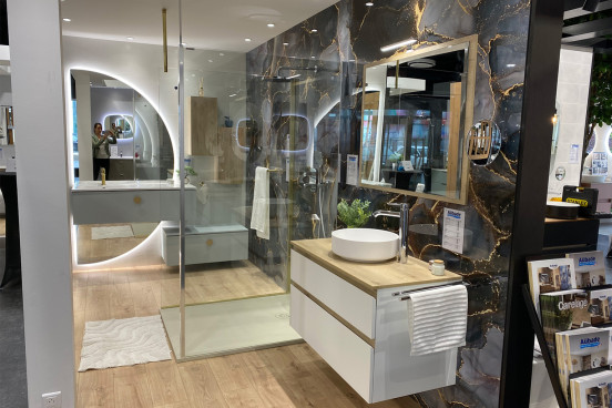 Meuble de salle de bain avec douche et receveur extra plat