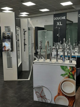 Magasin Comet à Sens / Saint Clément (89) 50
