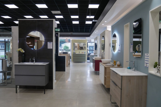 Magasin Comptoir des Fers à St Genis Pouilly (01) 16