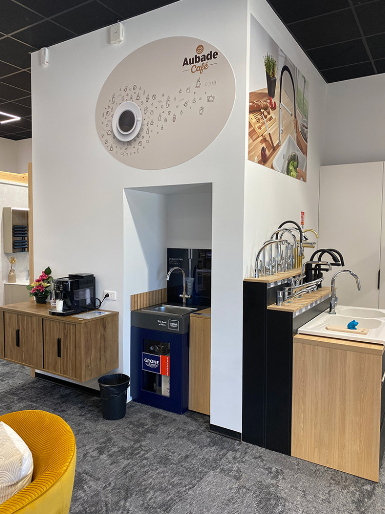 Robinetterie et meubles cuisine