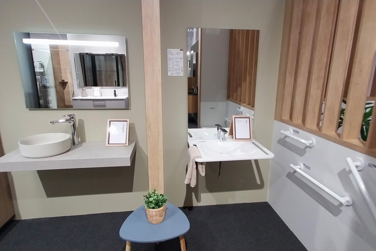 Lavabo pour personnes à mobilité réduite