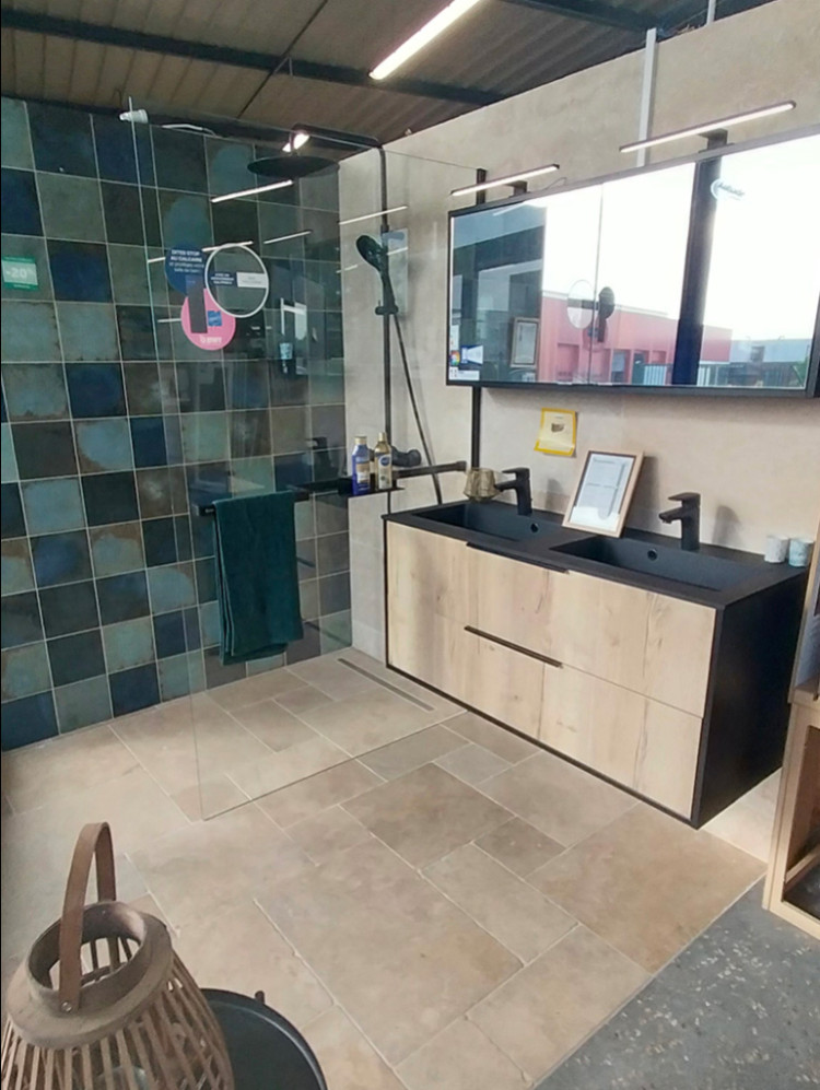 Douche italienne avec meuble suspendu 2 tiroirs