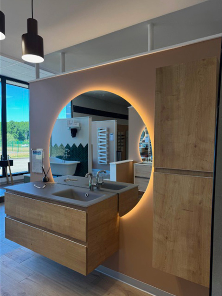 Meuble suspendu avec simple vasque et armoire de toilette