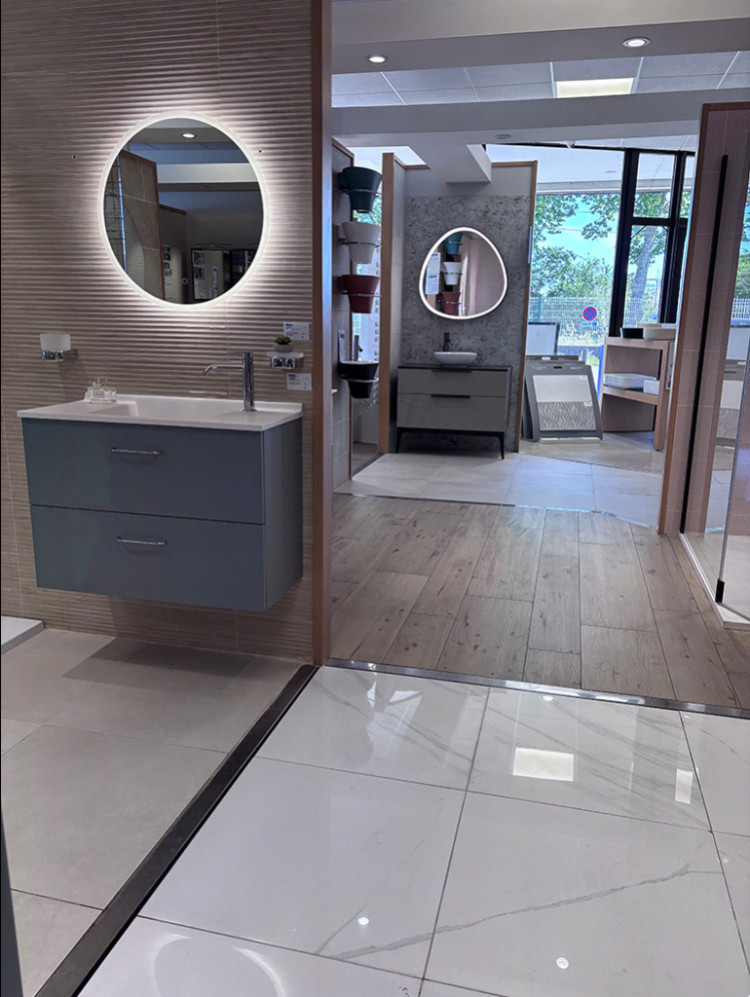 Meuble de salle de bain suspendu avec miroir LED