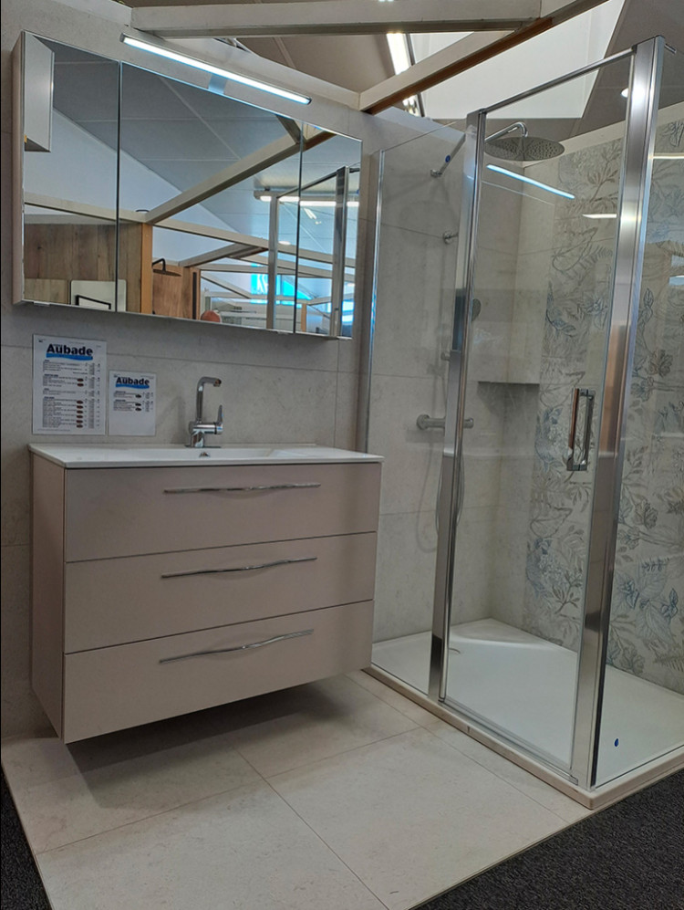 Meuble 3 tiroirs et armoire de toilette