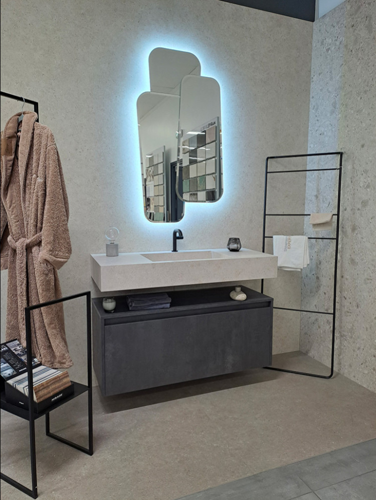 Meuble de salle de bain avec miroir led