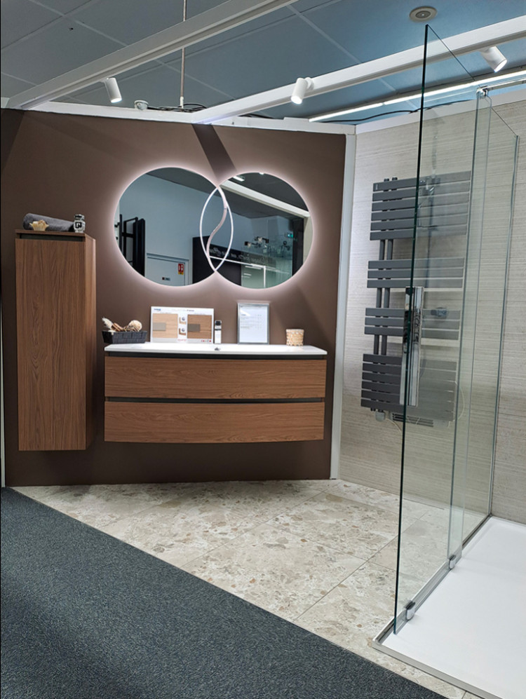 Meuble avec miroir led, colonne de rangement et sèche serviette