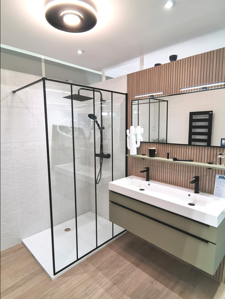 Douche italie avec meuble suspendu double vasque