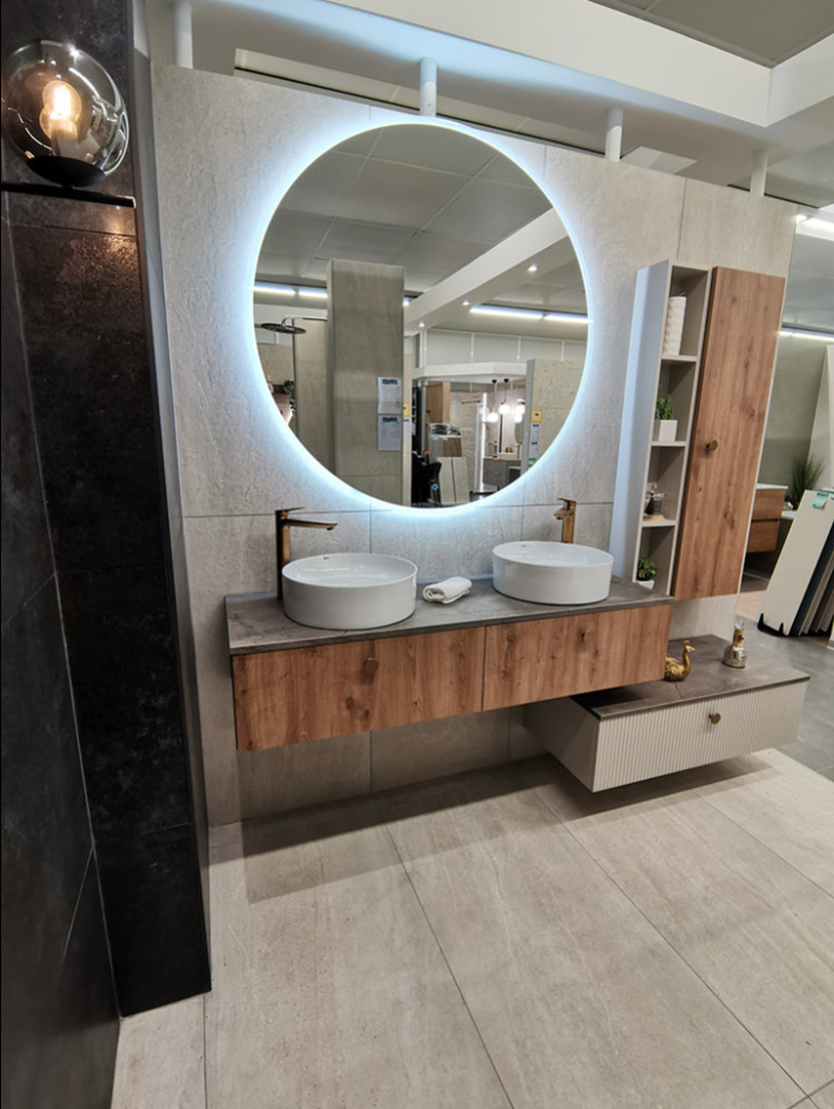 Meuble asymétrique avec vasque à poser et colonne de rangement