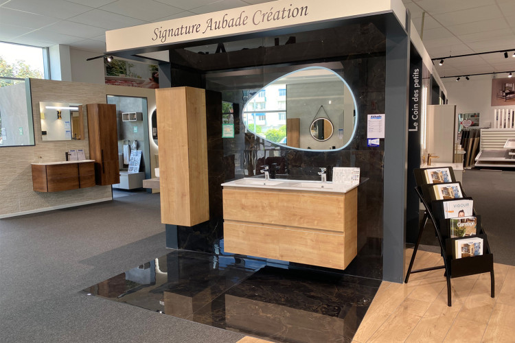 Meuble de salle de bain avec 2 tiroirs et une colonne de rangement