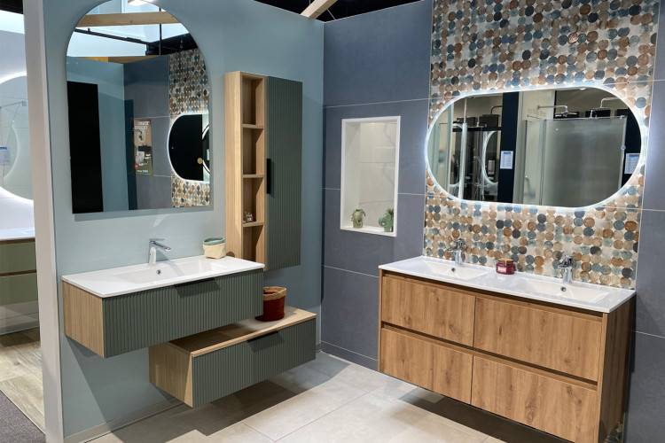 Meubles de salle de bain avec miroir