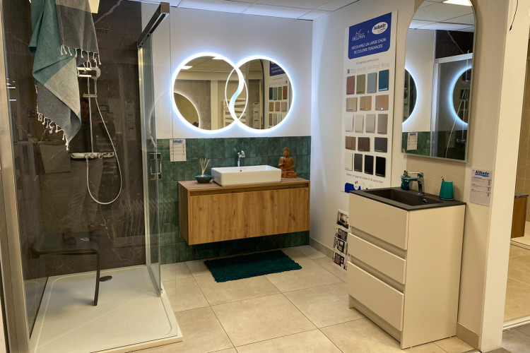 Douche italienne et meuble suspendu avec vasque à poser